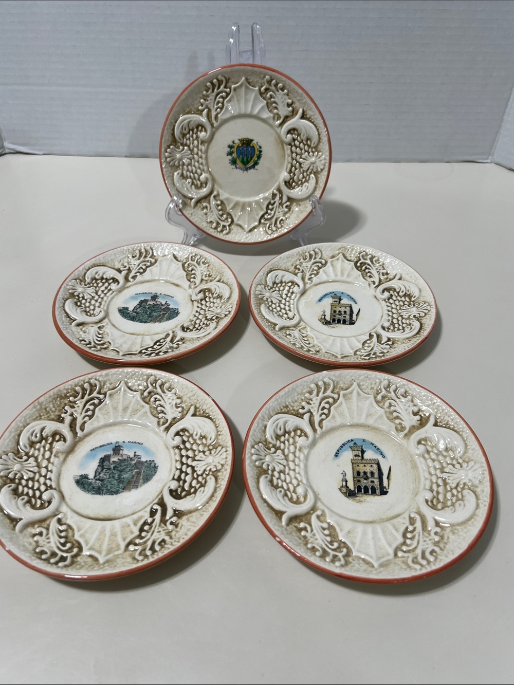 Vintage Repubblica S. Marina Souvenir Plates  - Set of 5